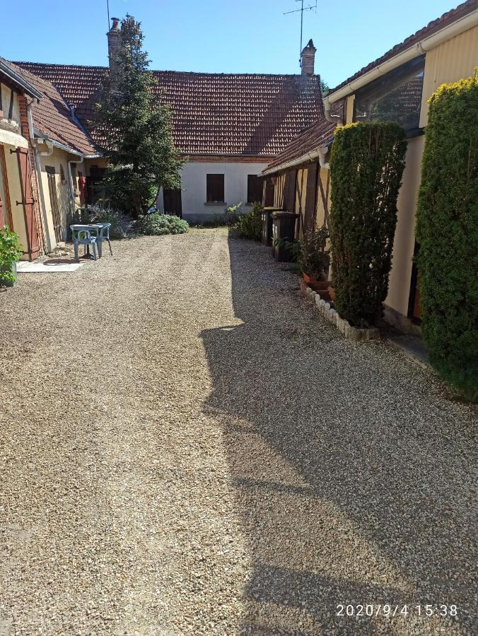 Agreable Studio Dans Le Centre Historique La Ferté-Saint-Aubin Kültér fotó